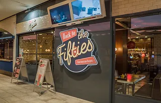 DISEÑADOR GRÁFICO FREELANCE MADRID ALRUBI